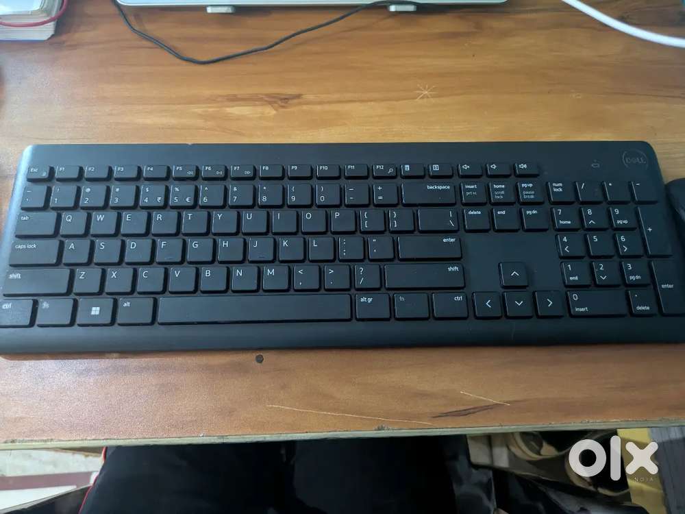Wireless Dell KM3222W keyboard and mouse