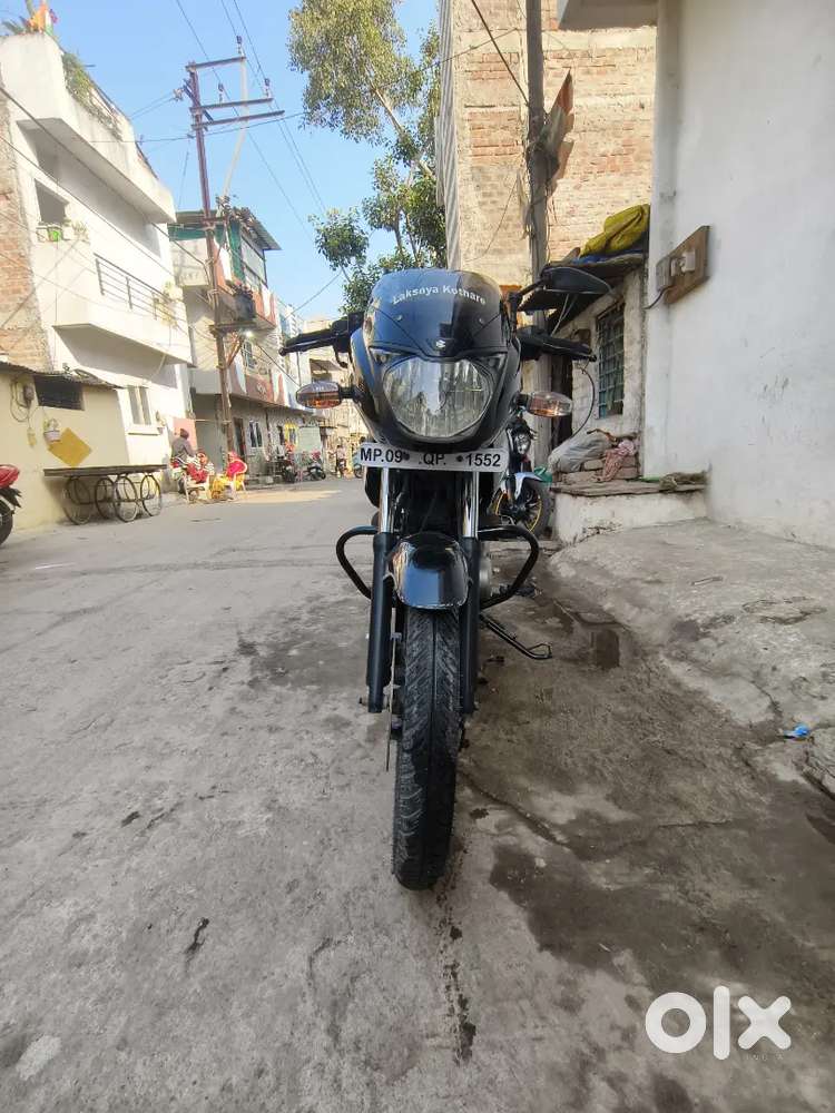 Bike top class condition hai koi problem nahi tyree bhi new hai
