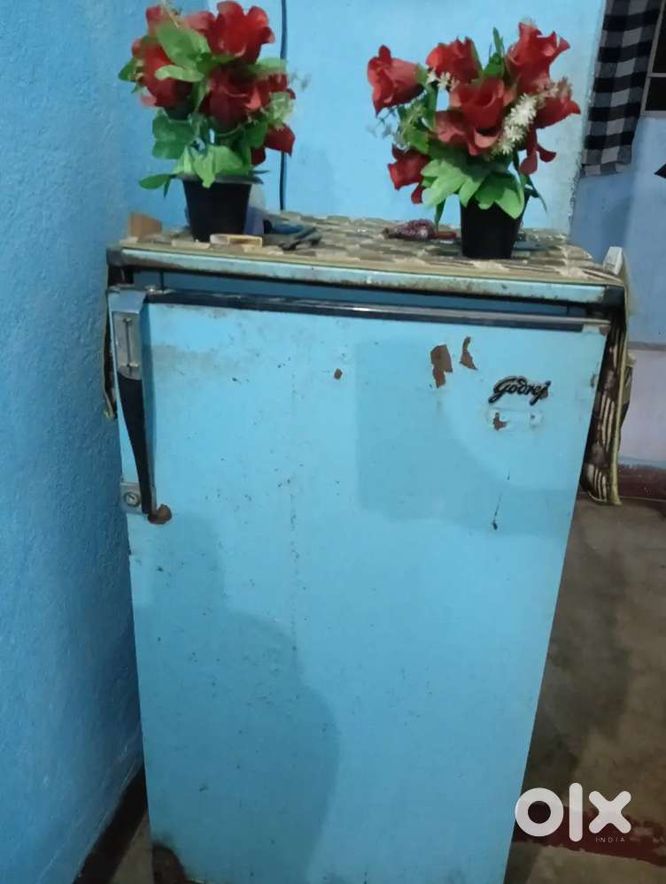 Godrej well conditioned refrigerator