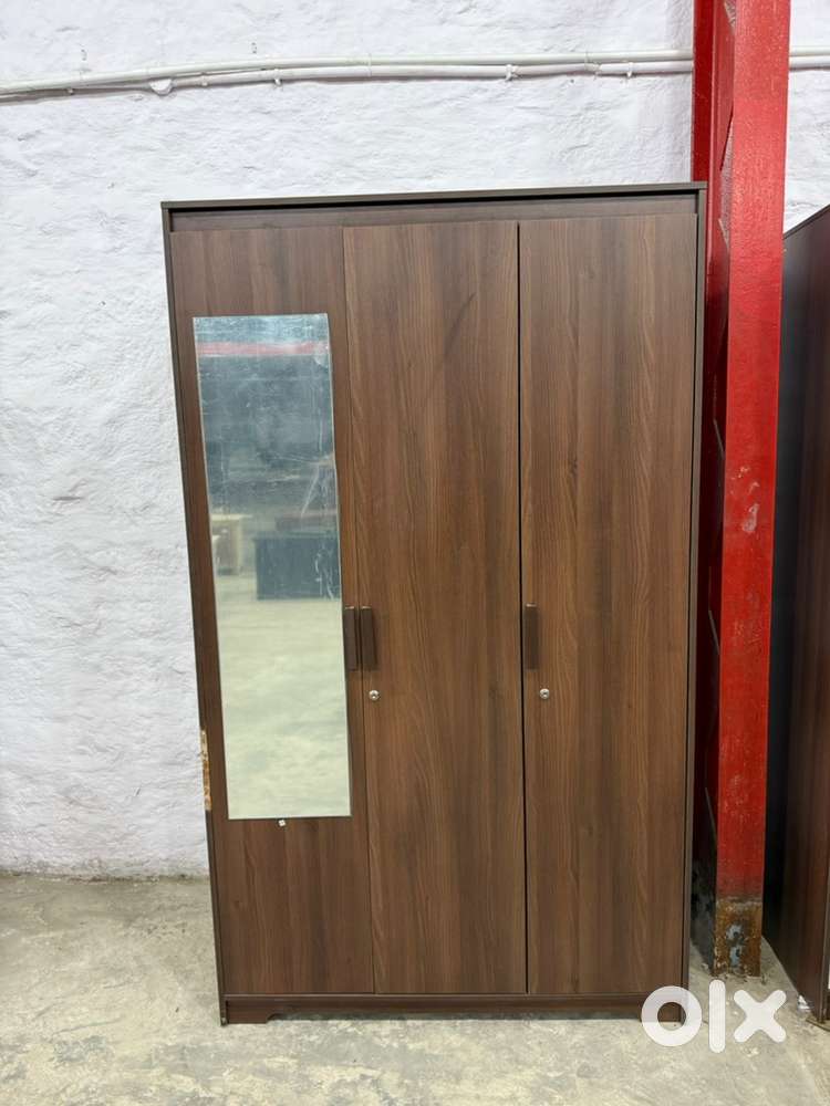 URBAN LADDER :Hilton 3 Door Wardrobe with Mirror For UPTO 70% OFF SALE