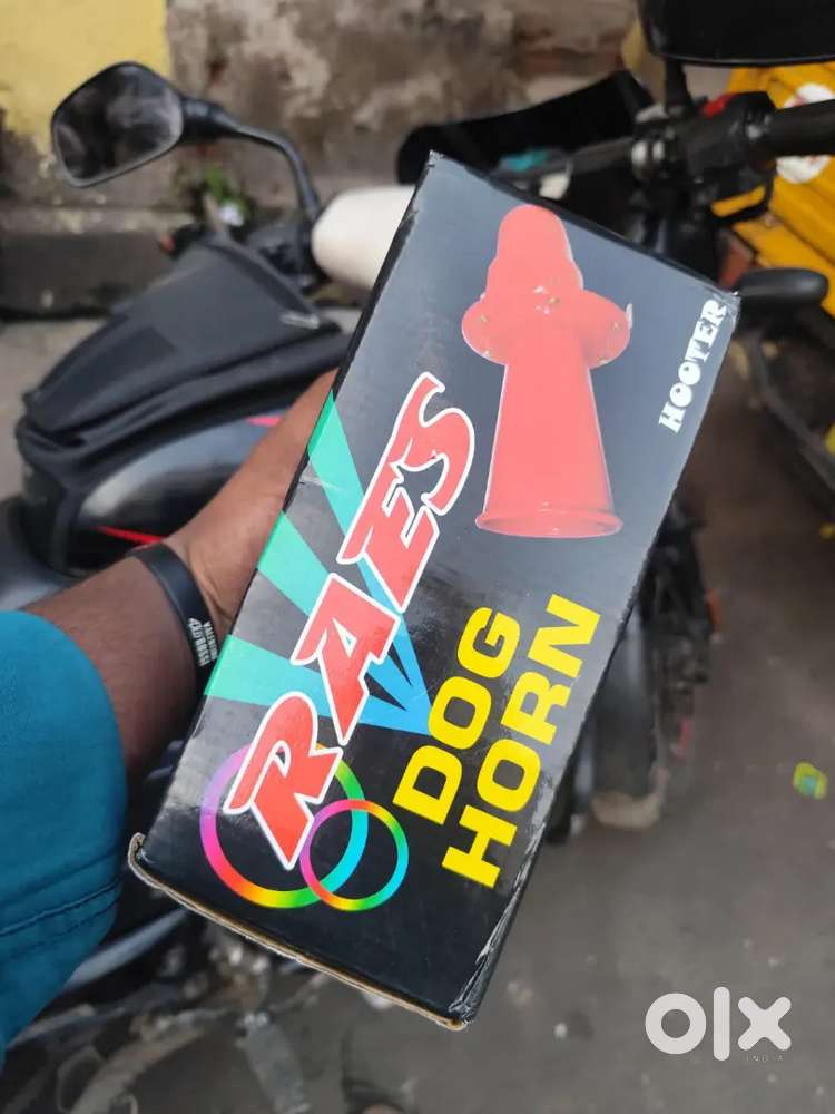 Dog horn for vehicle