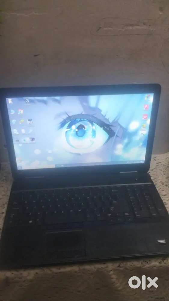 Model: Dell Latitude E5540
Specifications: 8 GB RAM, 500 GB hard disk