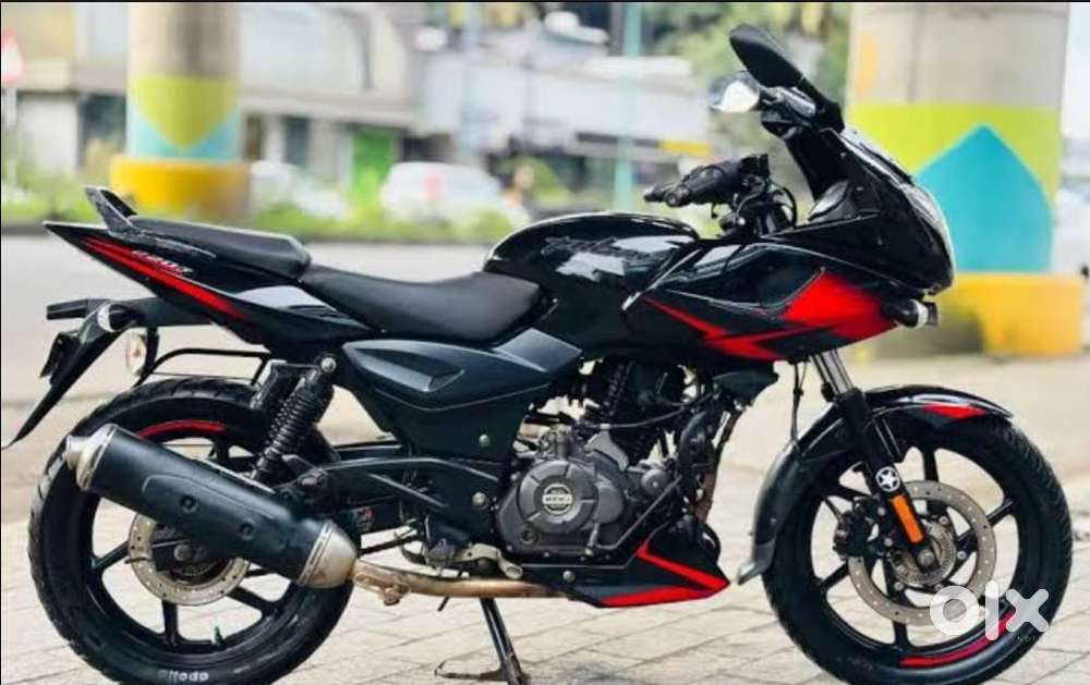 Ek dum new showroom condition me hai only 18000  km driven