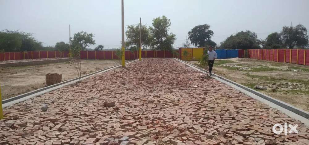 Naubasta Gall Mandi se 5 minute ki duri par plot uplabdh