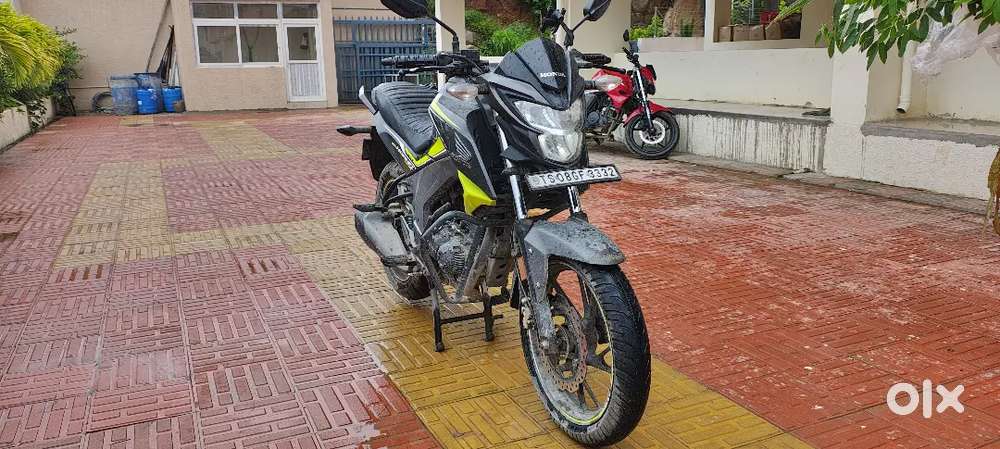 Honda hornet with active insurance