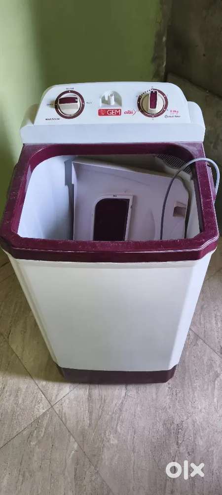SEMI AUTOMATIC WASHING MACHINE