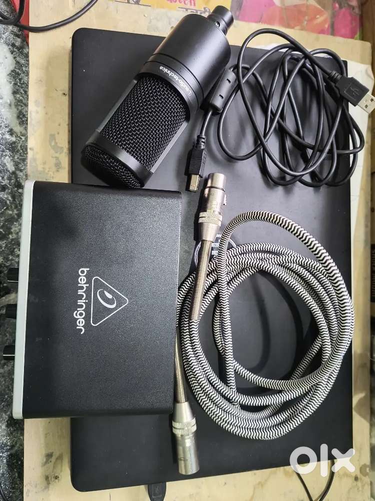 Singing setup_ Mic, Mixer & Stand.