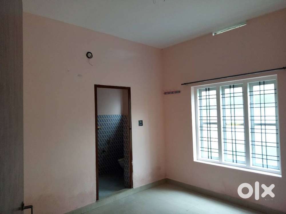 2bhk apartment for rent,town near and not spacious