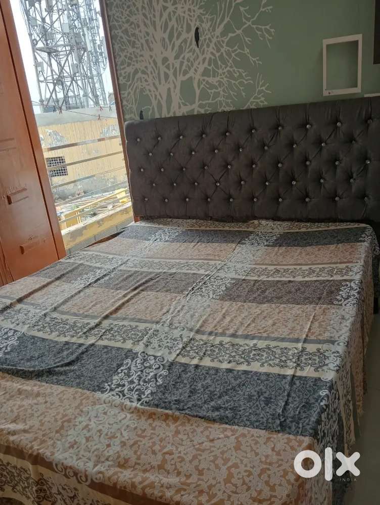 2 BHK fully furnished flat gurugram Sector 5