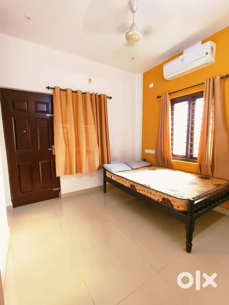 Bachlors/family 1 bhk furnished near infopark road kakkanad