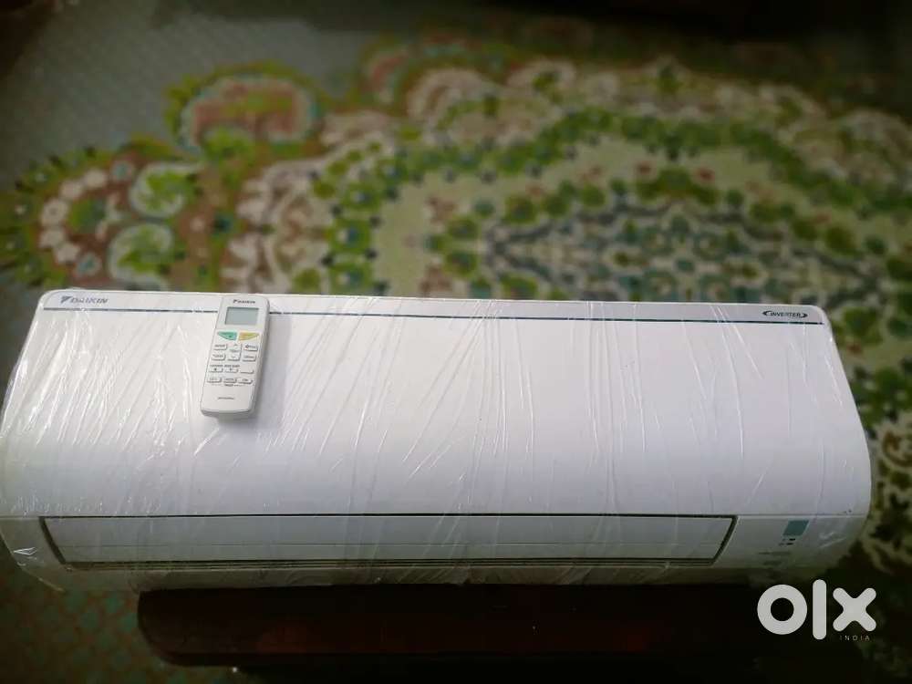 Daikin 1.5ton 5star inverter AC best condition running AC