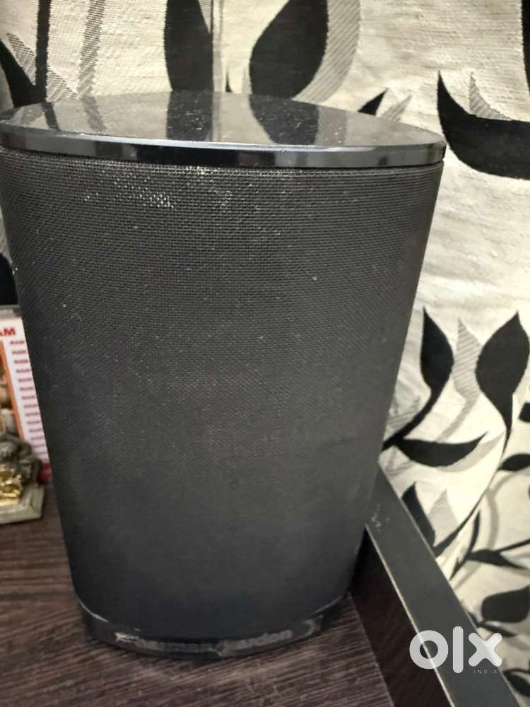 Harman kardon 5.1 speakers