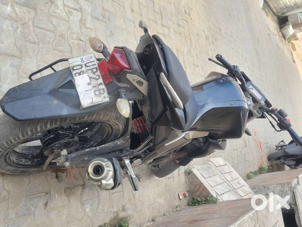 2017 model hai gadi ek number hai engine se