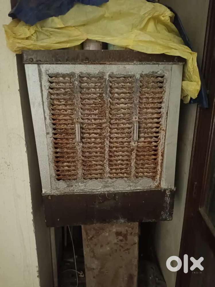 Selling big local made cooler perfectly workinh