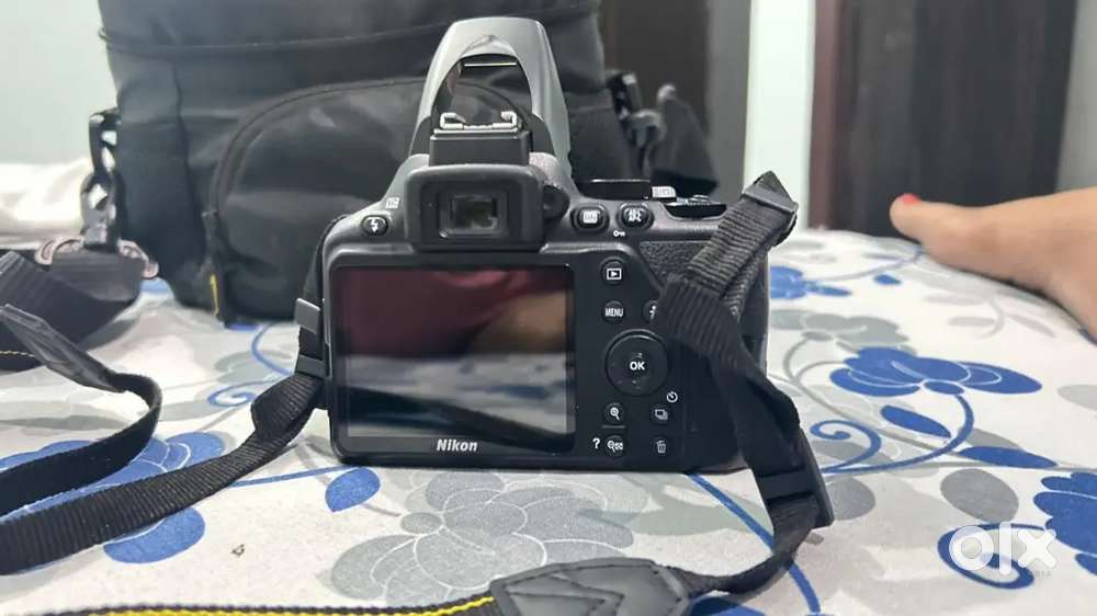 Nikon D3500 DSLR Dual Lens Kit (18-55mm + 70-300mm)  10/10 Condition