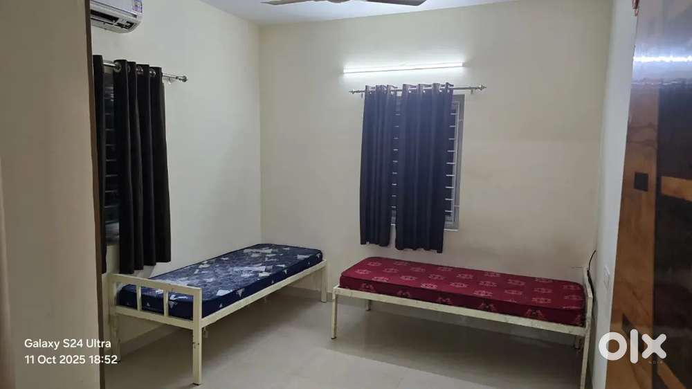 Women’s PG in Semmancheri  AC Rooms  New Gated Community