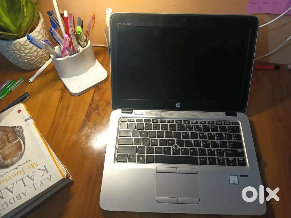 HP EliteBook 820