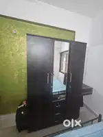 3 door beautiful wardrobe for sale in perfect condition