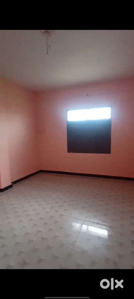 Rent from room student bhi le sakte hai but only girl student