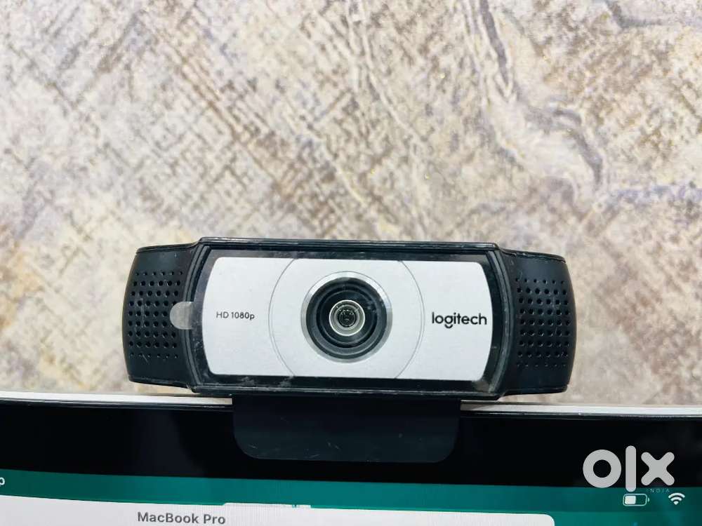 Logitech C930 WebCam 1080 HD Video Featuring A Glass Lens Only 2000₹