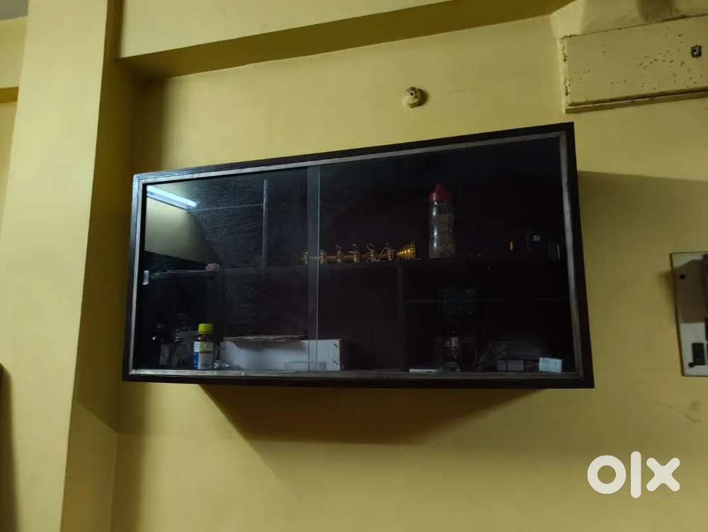 Family and bachelor both allowed