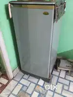 Freez and washing machine freez rs 5000 and washing machine rs 4000
