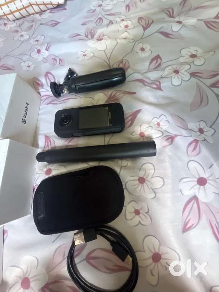 Insta360 ONE X3 360 Camera Complete Set