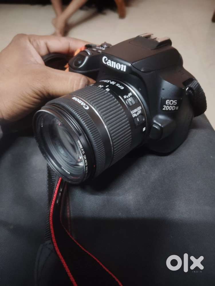 Canon EOS 200D II