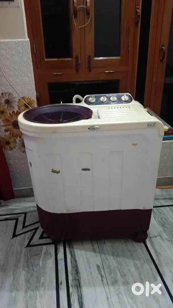 Whirlpool 8 kg Semi-Automatic Washing Machine – Excellent Condition
