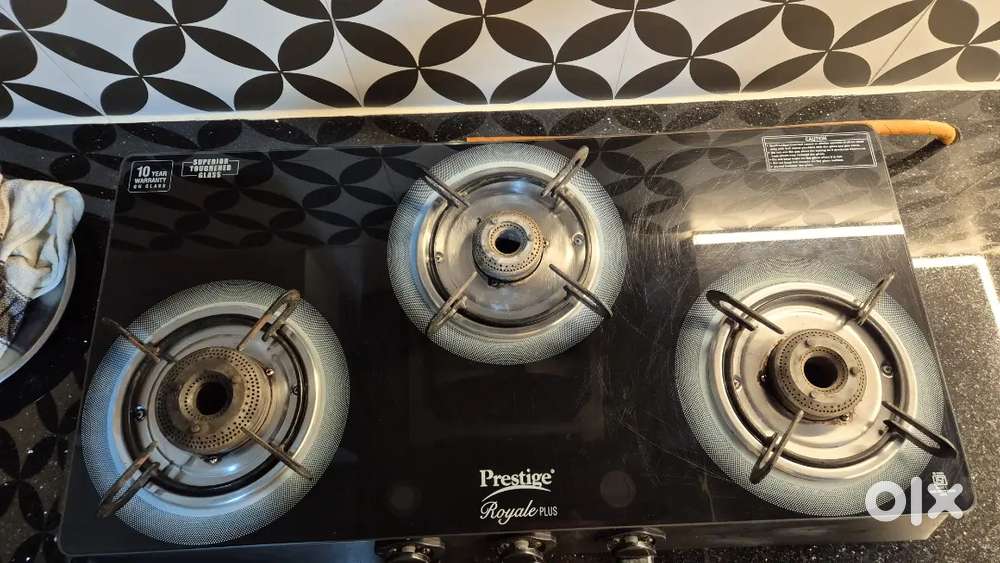 Prestige 3 burner gas stove( new condition)