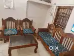 Teak wood 5 seater sofa set with Table in good condition