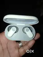One plus nord buds 2r white