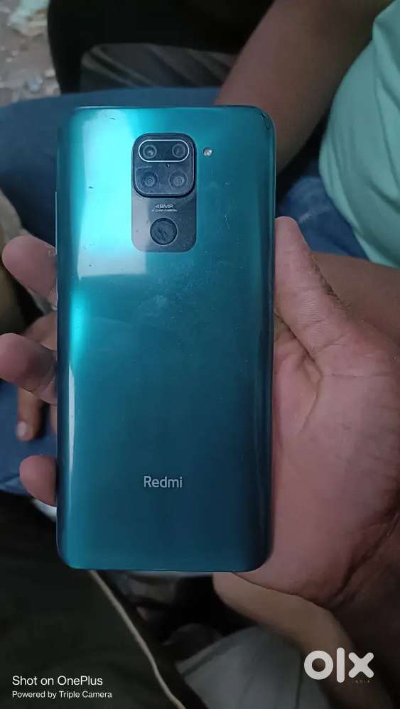 Mi note 9 is good condition halka screen crack hai