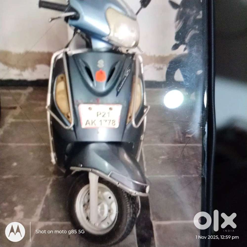 Suzuki scooty 2011 model