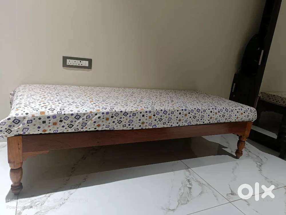 Deewana Bed