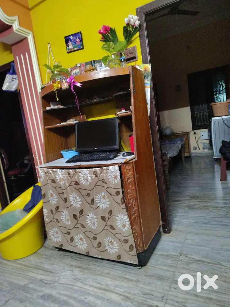 Wood cabord tv and computer