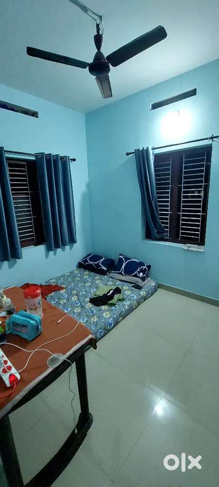 Looking for flat mate