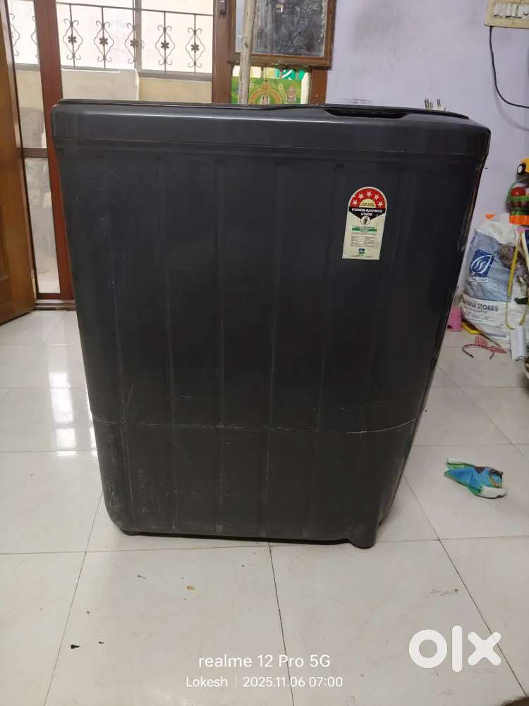 Whirlpool Semi automatic washing machine