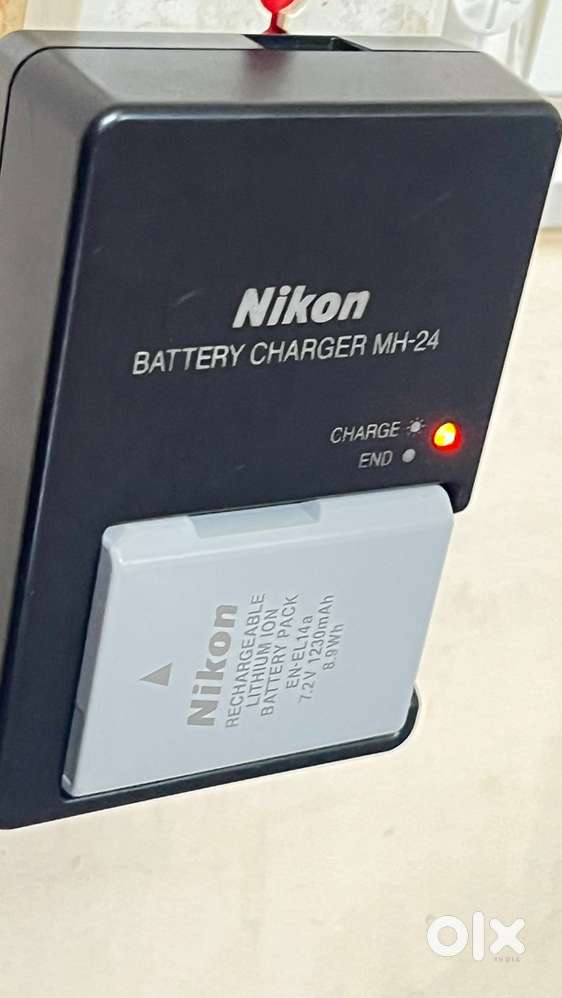  FOR SALE: Nikon D5300 Camera + 18–140mm Lens (Excellent Condition!)