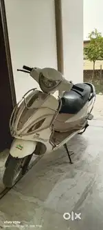 Electric scooty