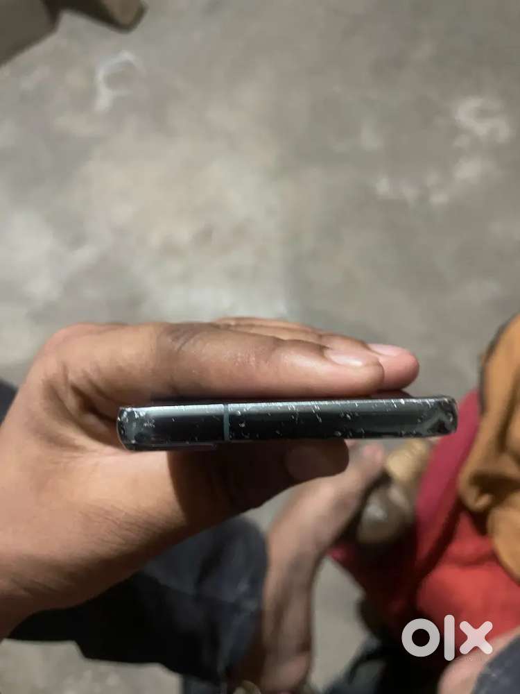Samsung S22 (8/256) Update Karte Samay Line Aa Gayi