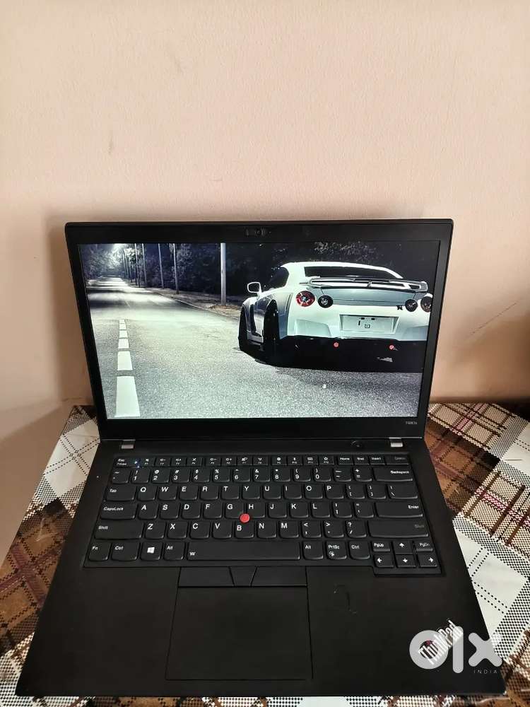 Lenovo laptop t480s i5-8th 16GBRAM 256gb ssd