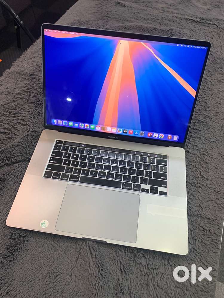 Apple MacBook Pro  16inch  intel i9  32GB RAM  512GB  A2141
