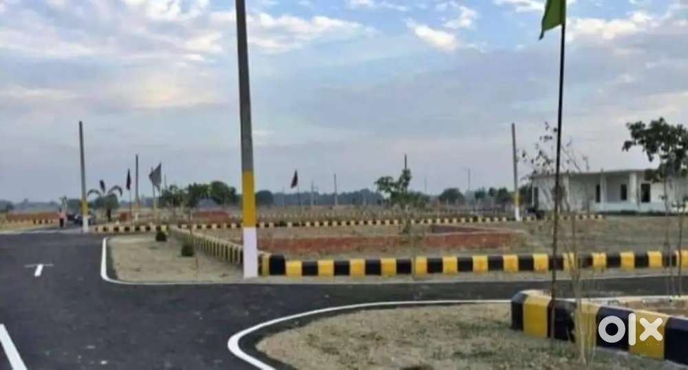 लखनऊ में सुल्तानपुर हाइवे पर अमेठी मार्केट के पास प्लॉट