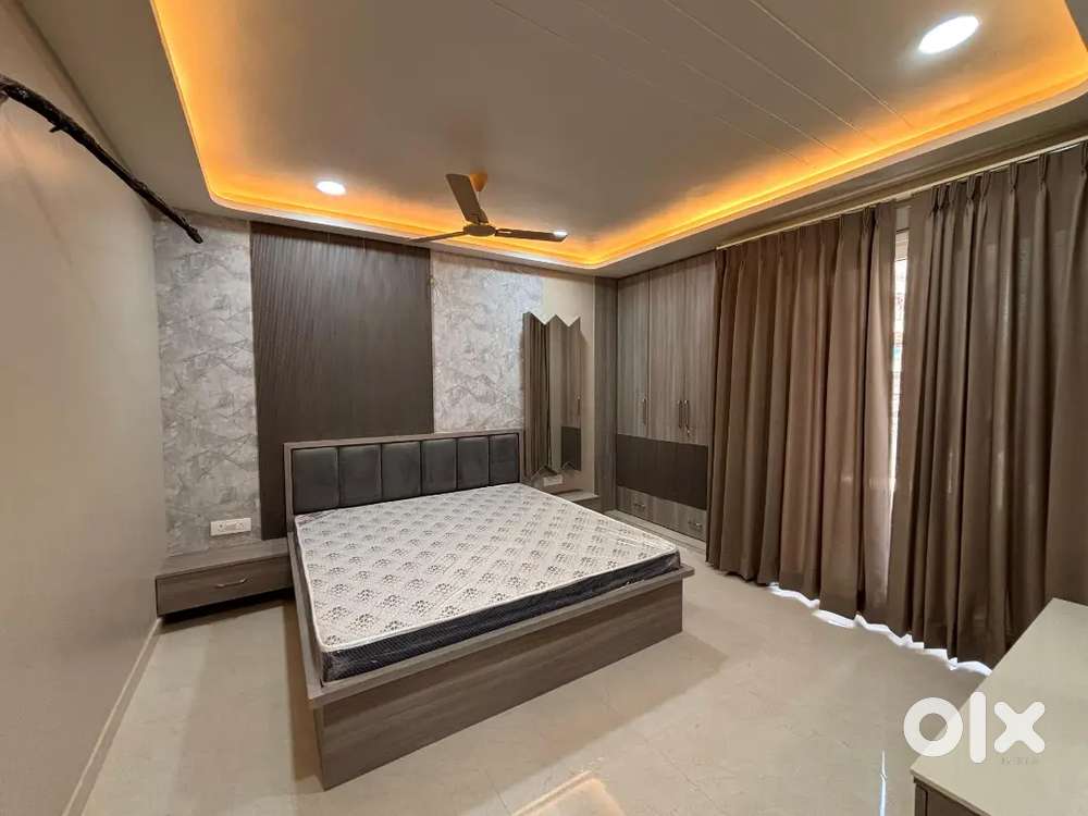Flat near mansarovar metro station