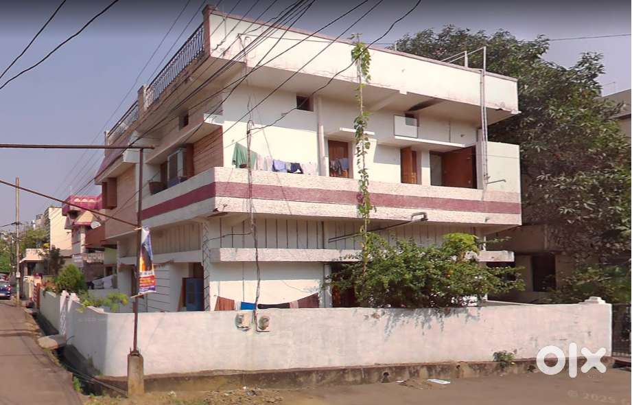 4 BHK with 2 full bathrooms and 2 full toilets available for rent