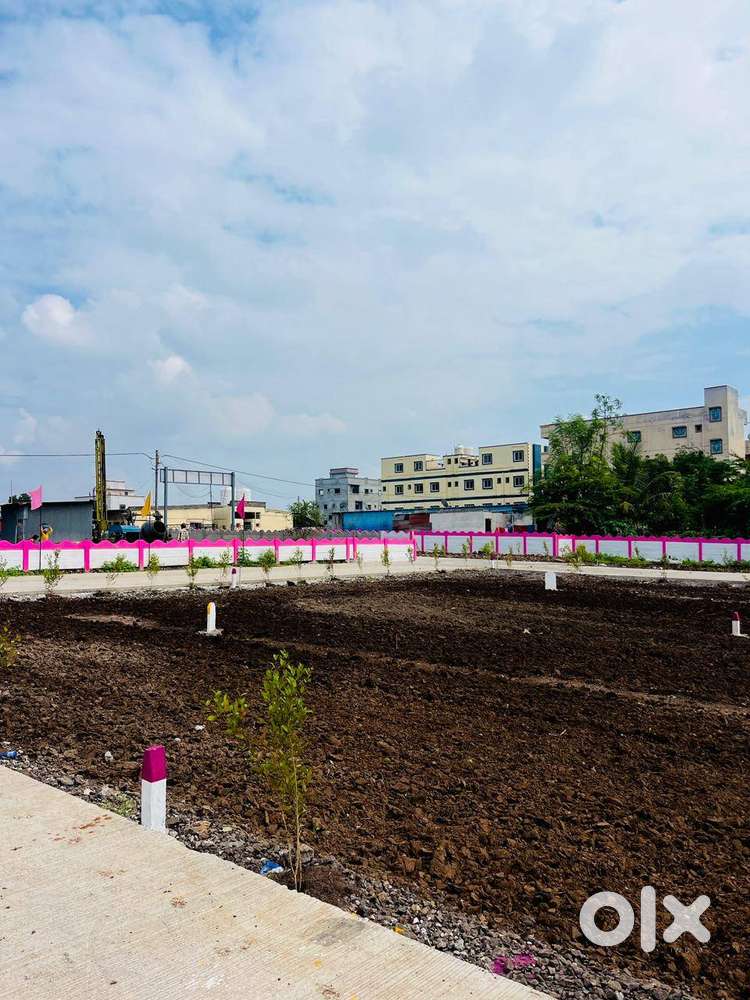 पुणे-नगर हायवे लगत,  कोरेगाव-भीमा गावठाण येथे. सर्वसुविधायुक्त ओपन बंग