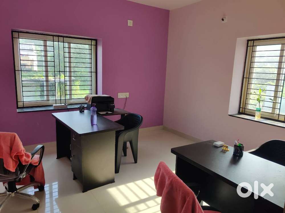 3 Bhk well furnished House with 2 bathrooms