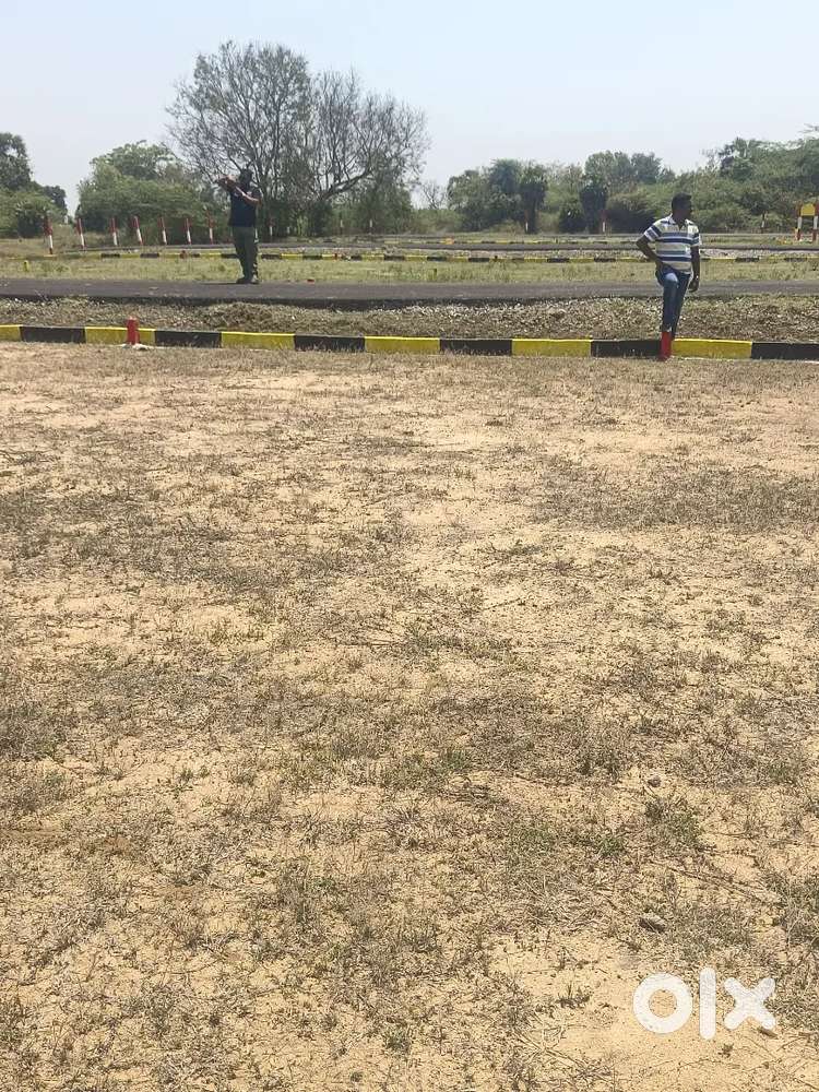 Plot near new airport parandhur !!