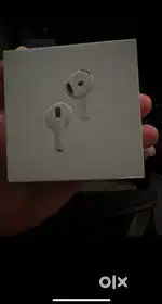 Airpods4 with ANC. (13 days used only)